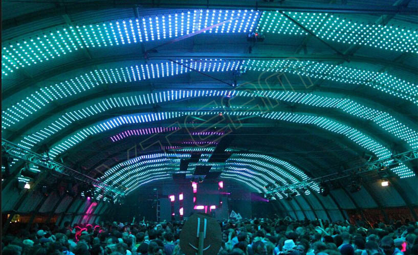 荷兰露天体育馆耐克颁布会 LED软屏MJ4-P100